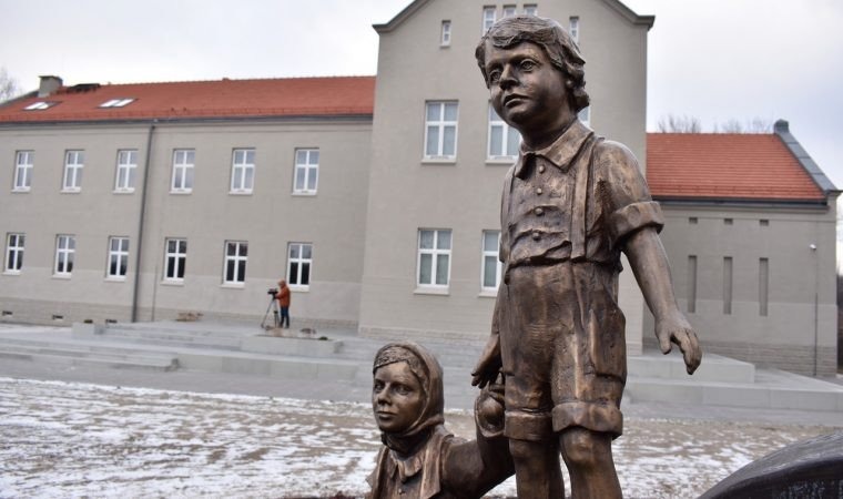 Wizyta władz Powiatu w nowej siedzibie Muzeum Pamięci Mieszkańców Ziemi Oświęcimskiej