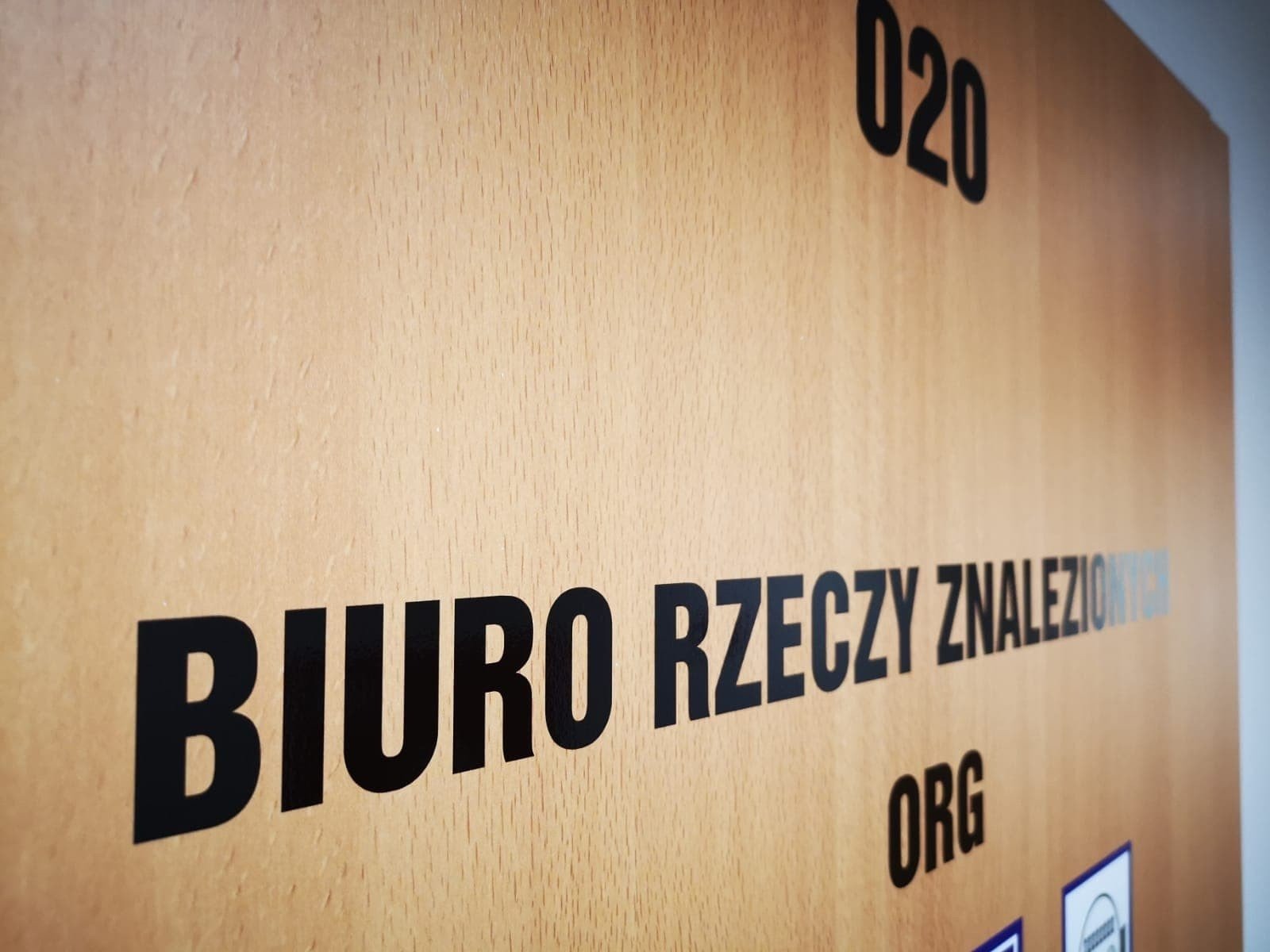 Czyja to zguba? Czeka na odbiór w Biurze Rzeczy Znalezionych