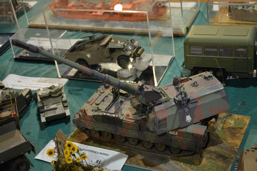 Święto pasjonatów modeli kartonowych w Przeciszowie