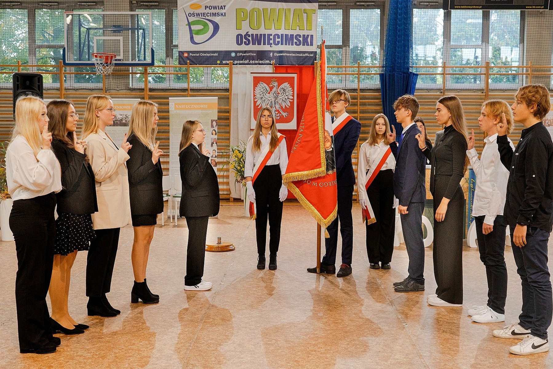 Ślubowanie pierwszoklasistów w powiatowym „Konarze”