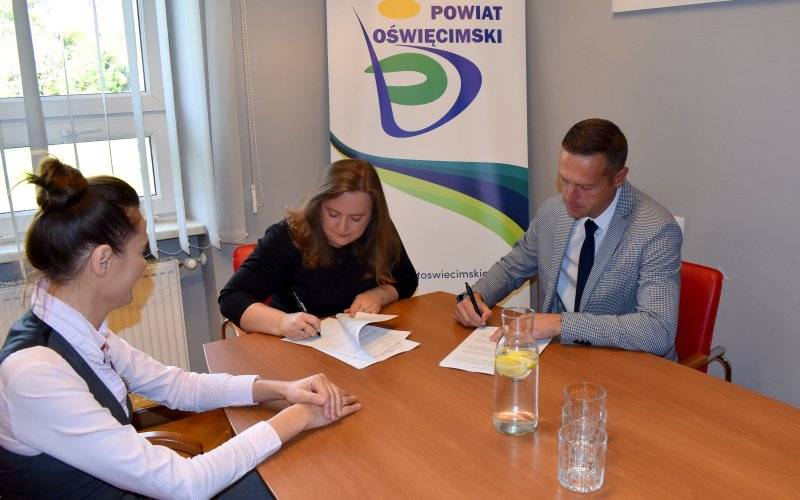 Zakupią pojazd dostosowany do przewozu osób niepełnosprawnych z WTZ w Chełmku