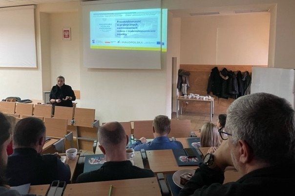 Konferencja dla nauczycieli z placówek prowadzonych przez Powiat Oświęcimski