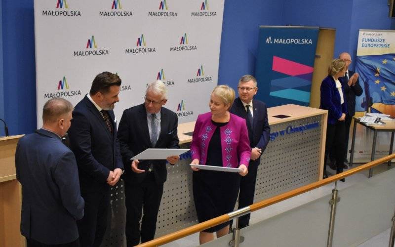 Fundusze dla szkół na sprzęt komputerowy i zajęcia pozalekcyjne