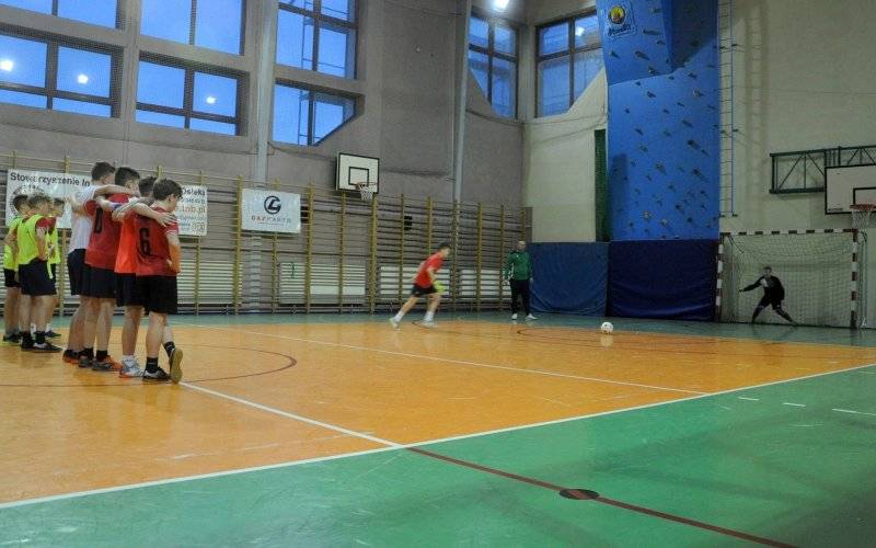 Finał Zimowej Ligi Piłki Nożnej Halowej w Osieku