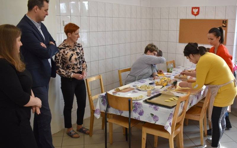 Uczą podopiecznych radzenia sobie w codziennym życiu