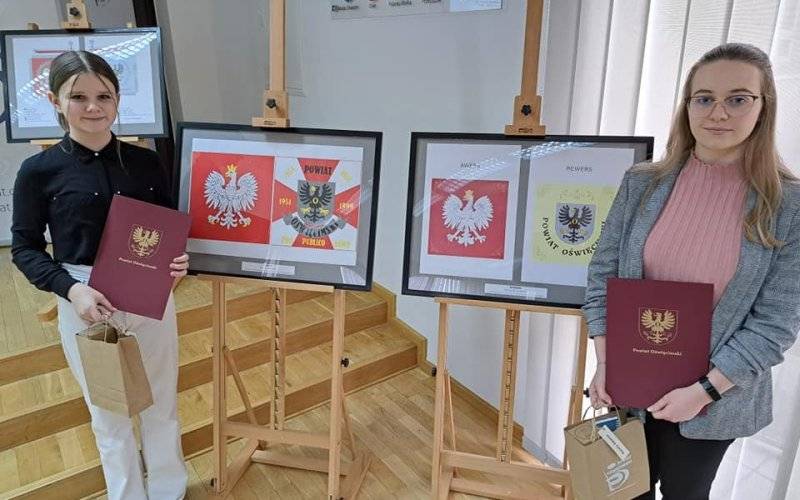 Uhonorowano laureatki konkursu na sztandar Powiatu Oświęcimskiego