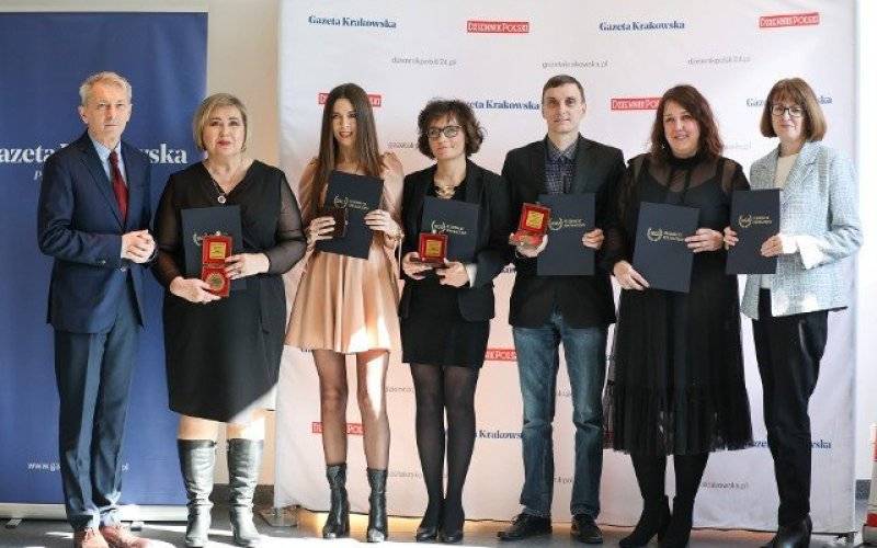 Powiatowa „Szóstka” z tytułem „Szkoła Roku”