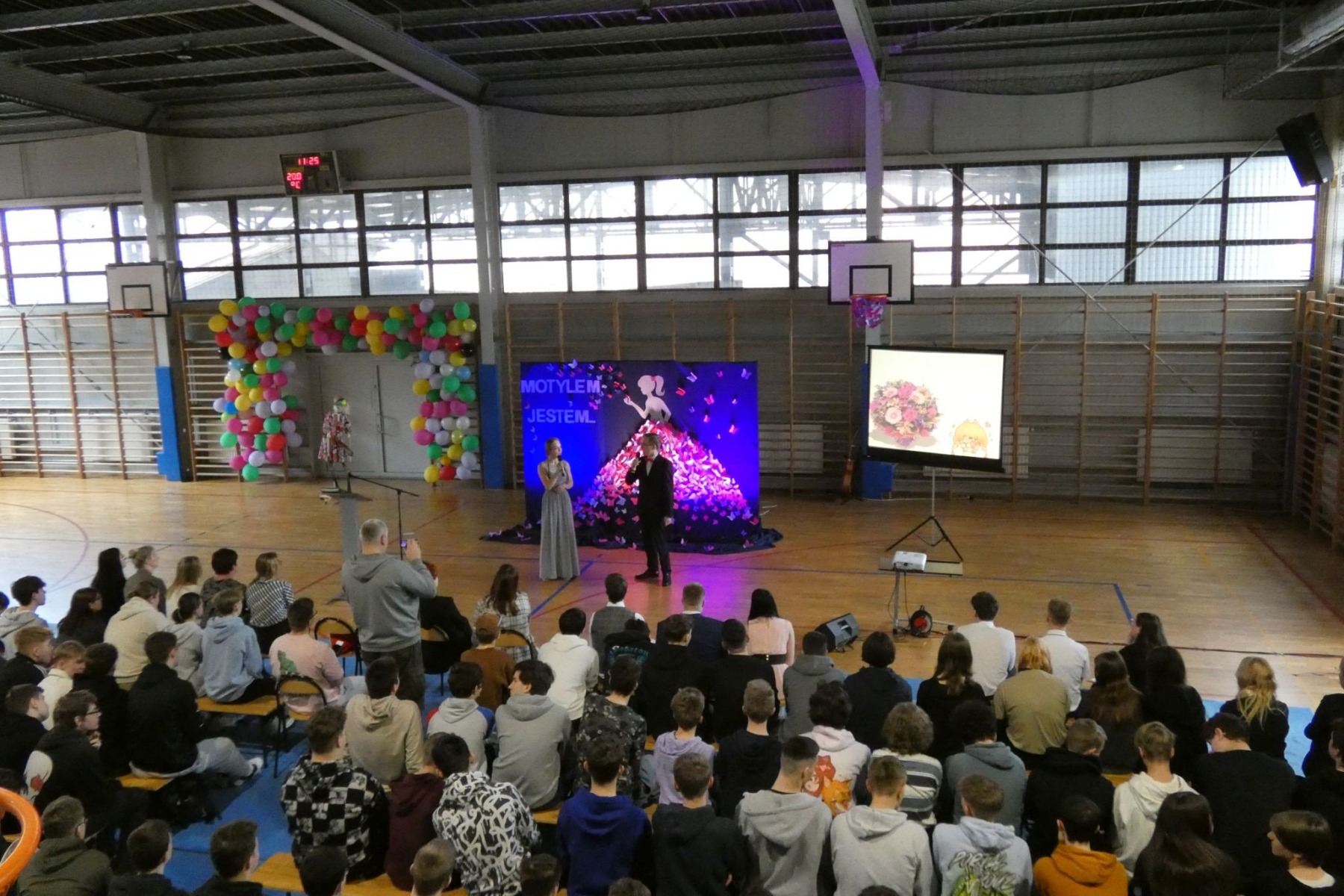 „Motylem jestem...”, czyli Dzień Kobiet w Ozetach