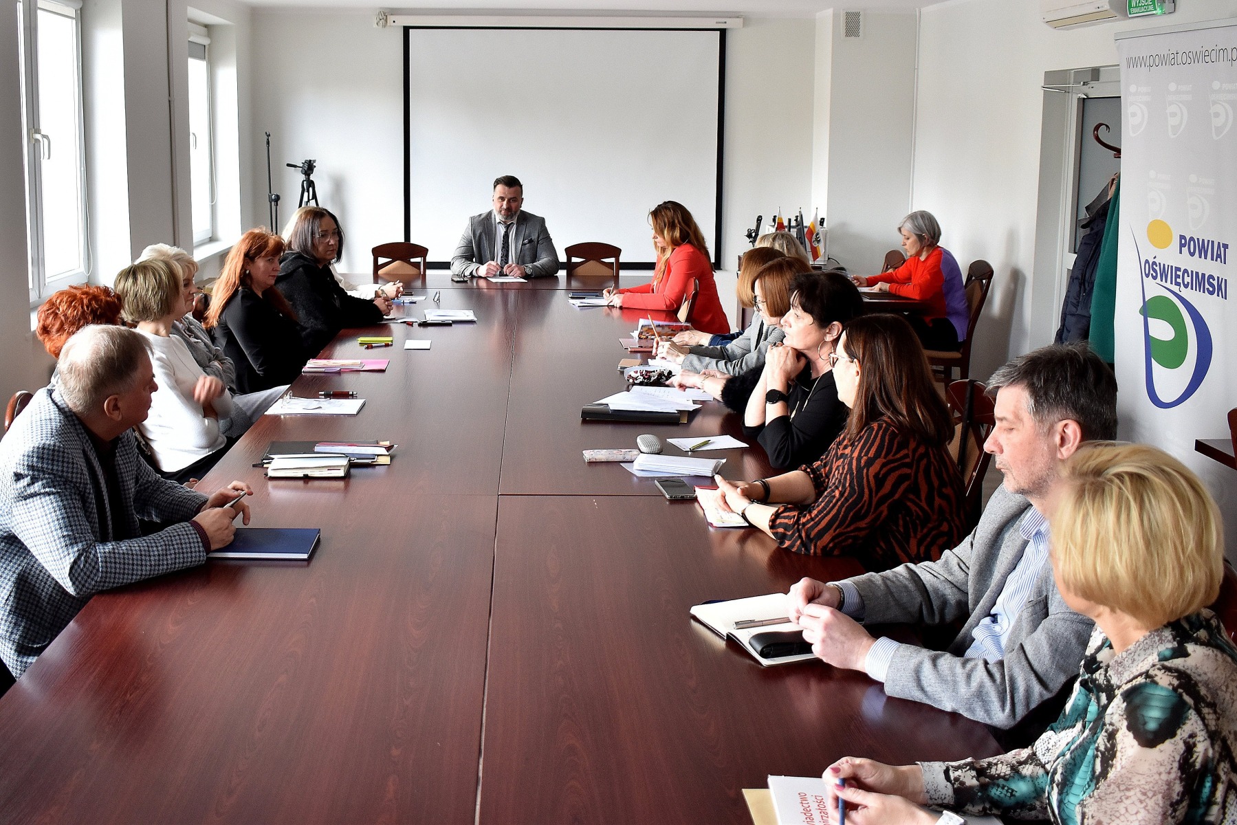 Przedświąteczne spotkanie z dyrektorami powiatowych placówek