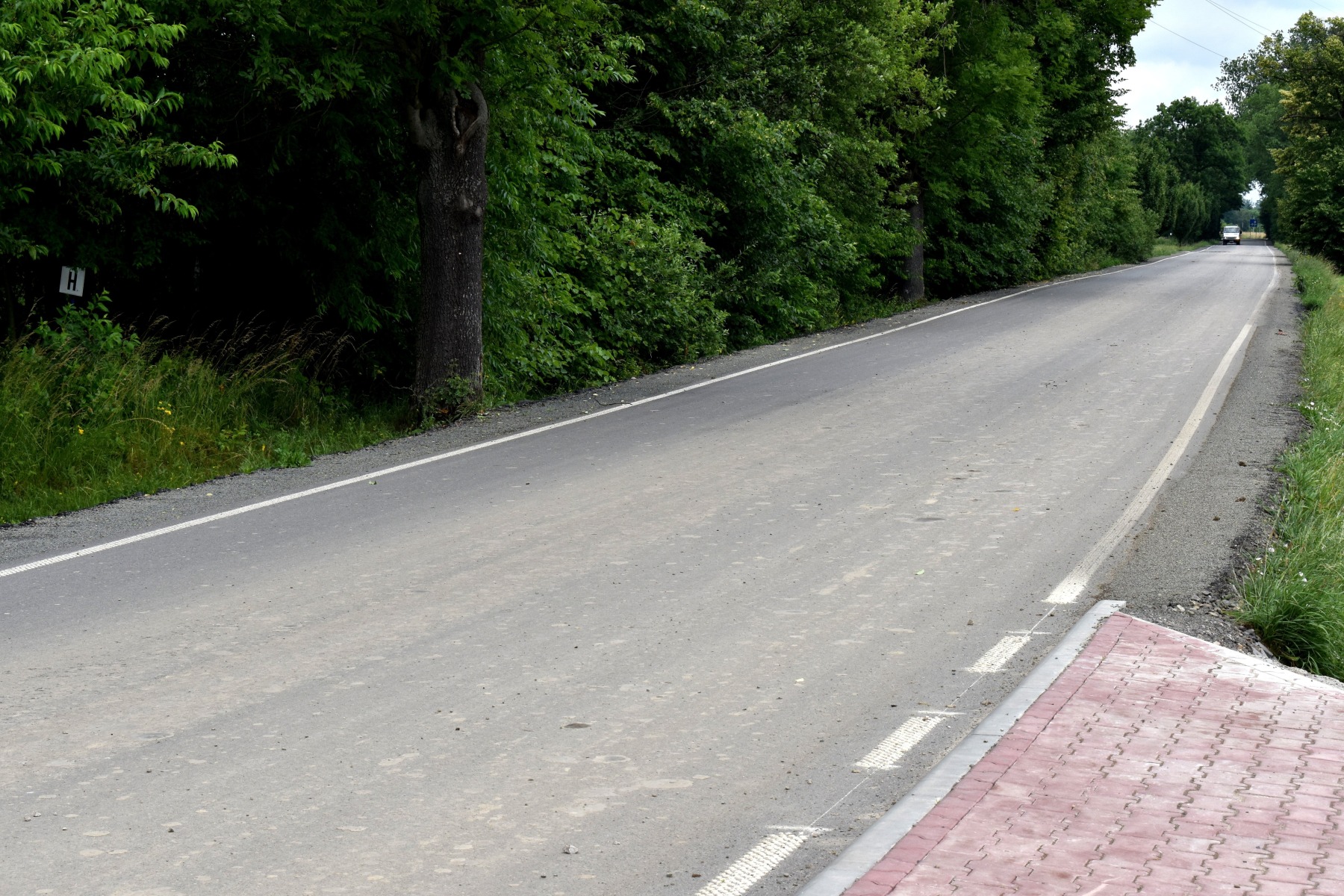 Droga powiatowa w Brzezince już po przebudowie