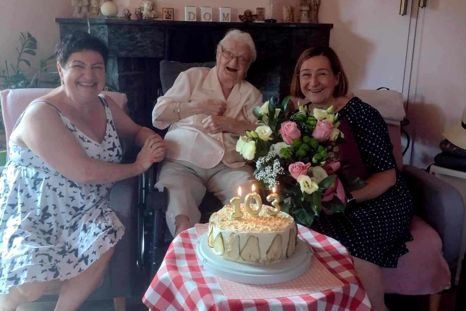 Piękny jubileusz Seniorki z Brzeszcz