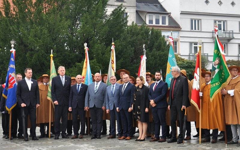 Pasja i troska o środowisko. Jubileusz kęckich pszczelarzy