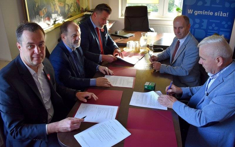 Remonty dróg powiatowych w Porębie Wielkiej i Głębowicach