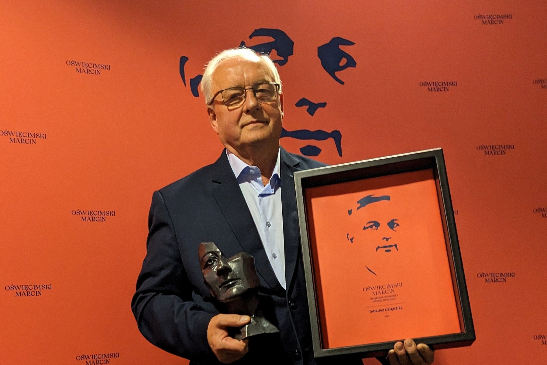 Wyraz szczególnego uhonorowania za pracę na rzecz Powiatu Oświęcimskiego (film)