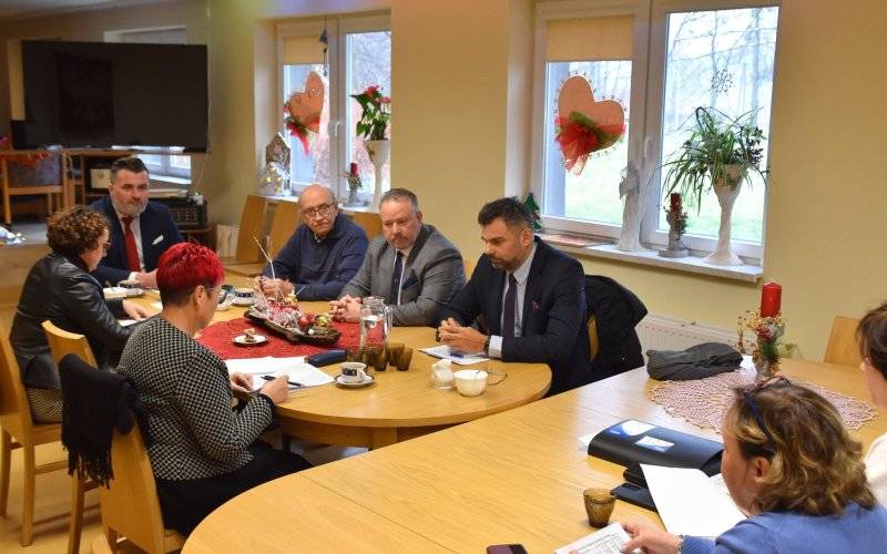 Inwestycje i zakupy dla PZOL w Grojcu