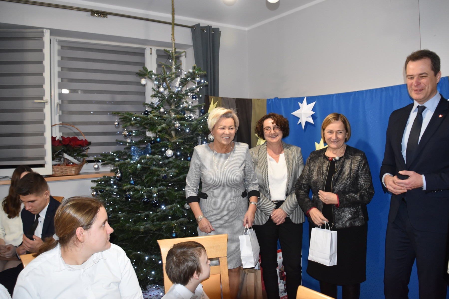 Zarząd Powiatu z przedświątecznymi wizytami w placówkach opiekuńczo-wychowawczych