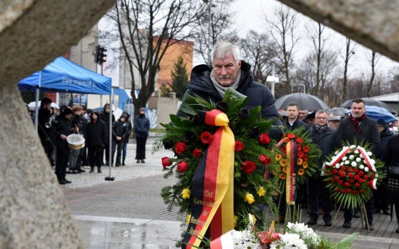 Świat nie da się zgładzić, nie da się zniszczyć…