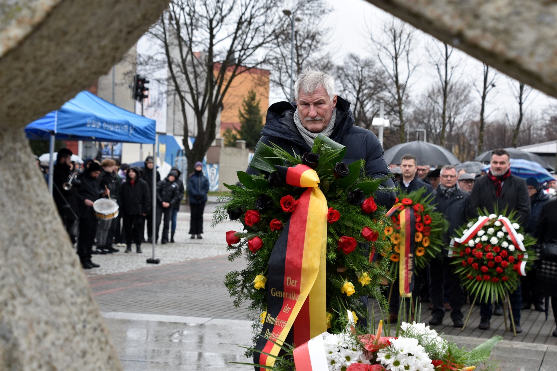 Świat nie da się zgładzić, nie da się zniszczyć…