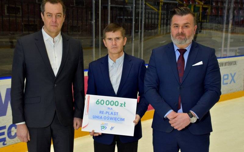 Powiat Oświęcimski ponownie wsparł finansowo biało-niebieskich