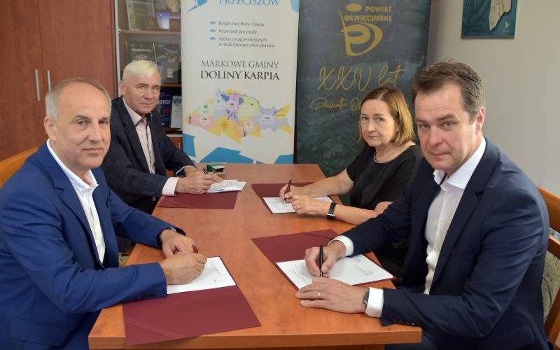 Metamorfoza mostu i drogi powiatowej w Piotrowicach