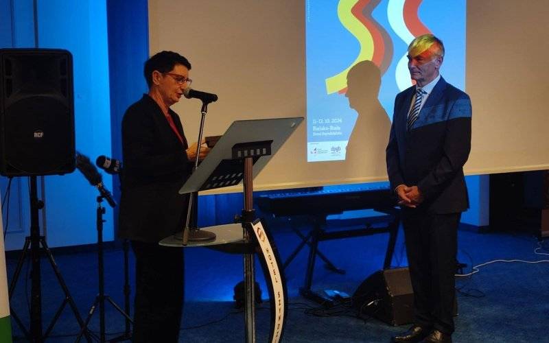 Budowniczy mostów pojednania. Nagroda Dialogu dla Leszka Szustera