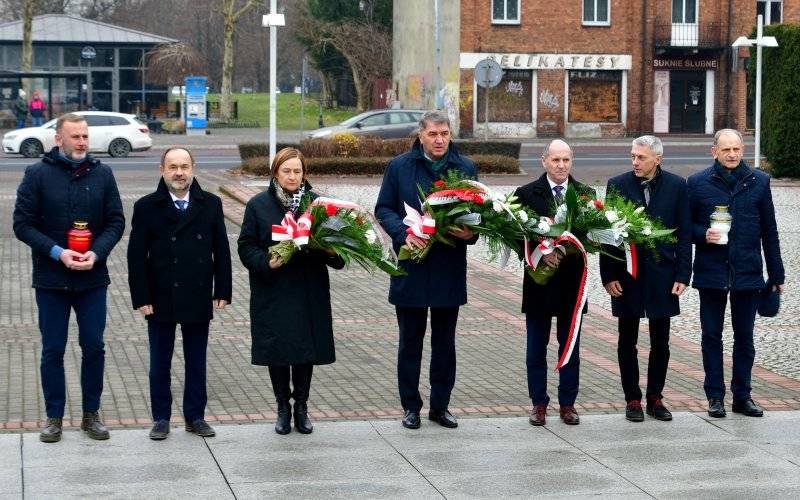 Wojna reżimu komunistycznego ze społeczeństwem