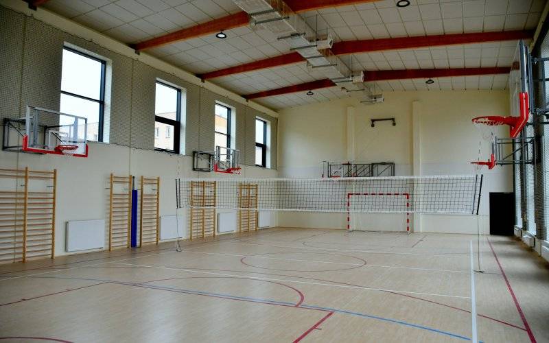 Sala gimnastyczna w SOSW już gotowa, pora na boisko zewnętrzne