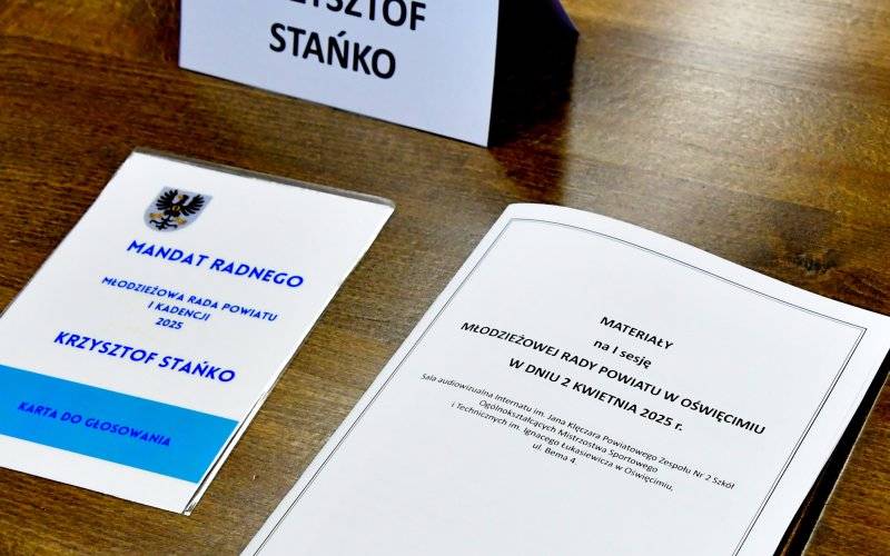 Inauguracyjna sesja Młodzieżowej Rady Powiatu