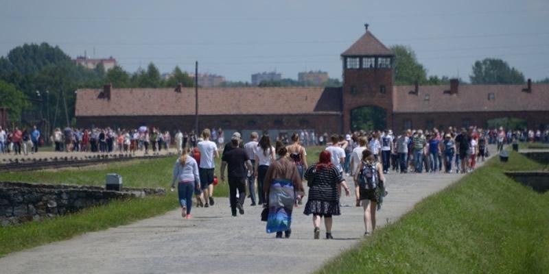 Oświęcim - rekordowa ilość odwiedzin Miejsca Pamięci