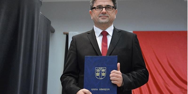 Gmina Oświęcim - milionowe zadłużenie, telewizor 3D i fotel do masażu - to spadek po pani wójt