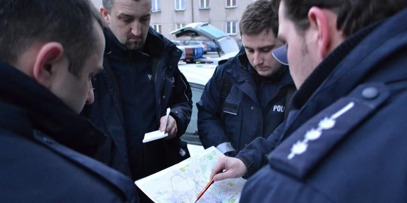 Powiat - blisko 2000 policjantów pilnowało porządku podczas 70. rocznicy