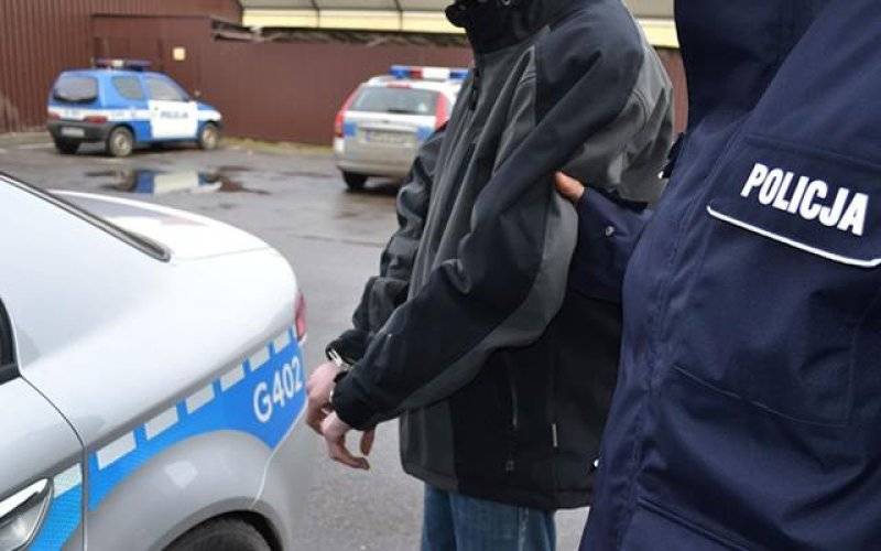 Chełmek - policjantka zatrzymała kompletnie pijanego "kierowcę"