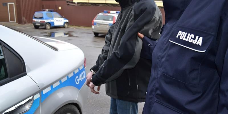 Brzezinka - pobili przypadkowego 42-latka. Łupy schowali w toalecie