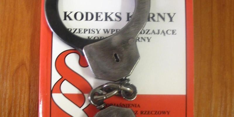 Chełmek - skorzystali z okazji i "zaopiekowali się" portfelem