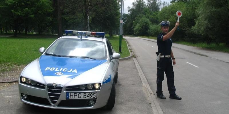 Powiat - bawmy się i wracajmy ostrożnie. Akcja "Andrzejki" rozpoczęta