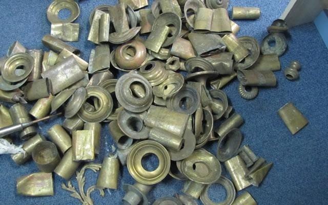 Kęty - z obiektów klasztornych ukradł elementy świeczników