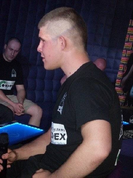 SPORTY WALKI. Zwycięstwo Pawła Brandysa przed czasem