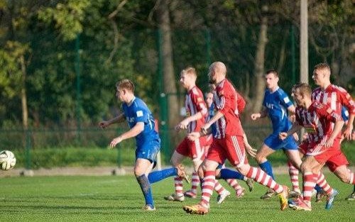 PIŁKA NOŻNA. Zimowe plany solarzy