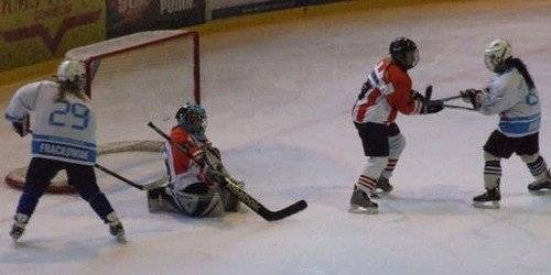 HOKEJ NA LODZIE. Szlagier dla wicemistrzyń Polski