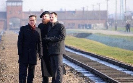 WIZYTA. Premier Cameron odwiedził Miejsce Pamięci