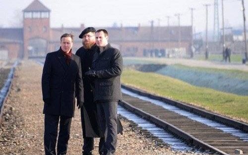 WIZYTA. Premier Cameron odwiedził Miejsce Pamięci