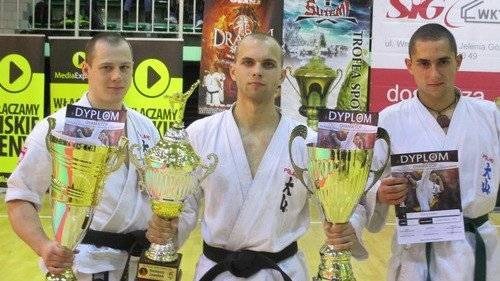 KARATE. Największy sukces w XX-letniej historii klubu z Brzeszcz!