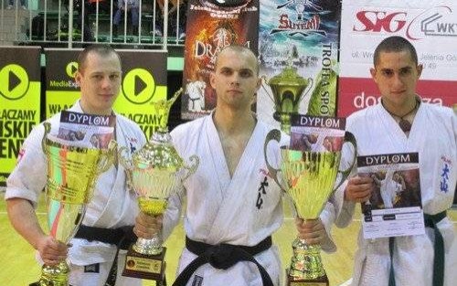KARATE. Największy sukces w XX-letniej historii klubu z Brzeszcz!