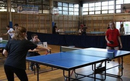 TENIS STOŁOWY. Mistrzostwo dla „Chemika” i „Konara”