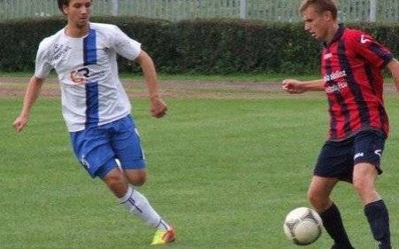 PIŁKA NOŻNA. Unia mistrzem półmetka!