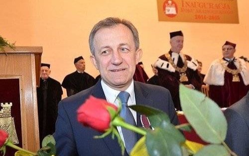 OŚWIĘCIM. Rektor Witold Stankowski odznaczony Złotym Krzyżem Zasługi