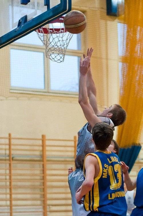 KOSZYKÓWKA. Porażki pod Wawelem