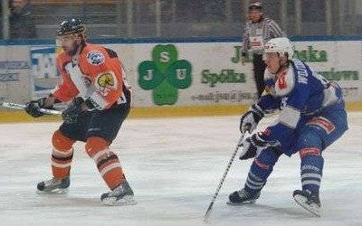 HOKEJ NA LODZIE. Siedem punktów Wojciecha Wojtarowicza