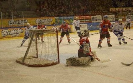 HOKEJ NA LODZIE. Hokejowy piątek, czyli Unia gości outsidera