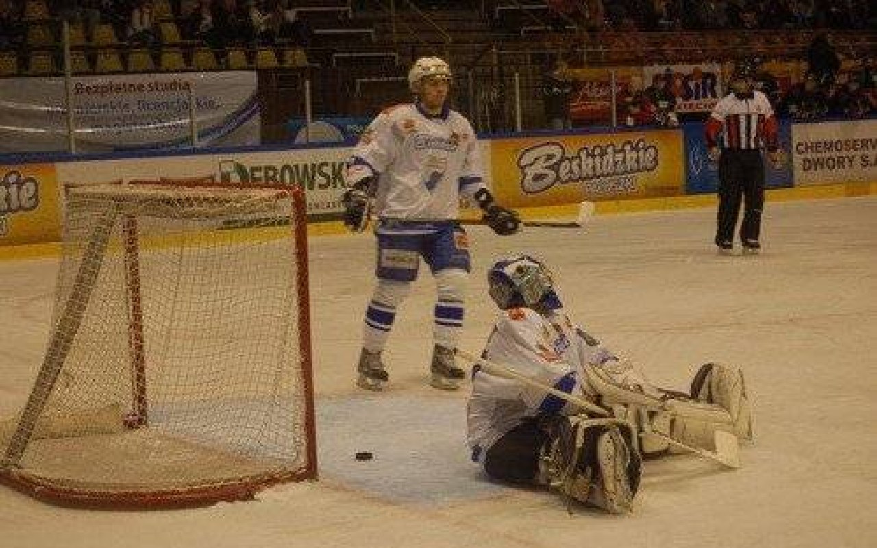 HOKEJ NA LODZIE. Kompromitująca porażka na „Jastorze”